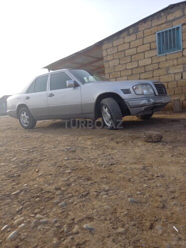 Mercedes E 250 1994, 1 km - 2.5 l - Biləsuvar