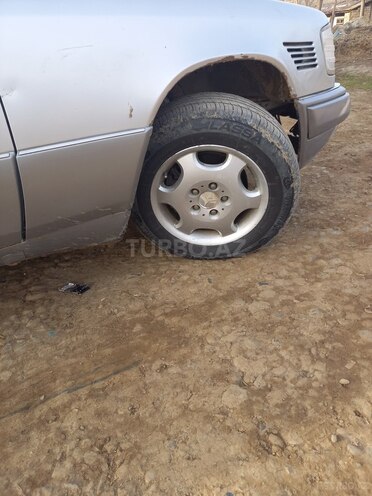 Mercedes E 250 1994, 1 km - 2.5 l - Biləsuvar