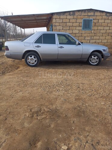 Mercedes E 250 1994, 1 km - 2.5 l - Biləsuvar