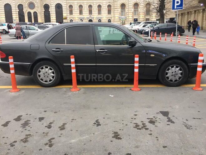 Mercedes E 230 1995, 416,000 km - 2.3 l - Bakı