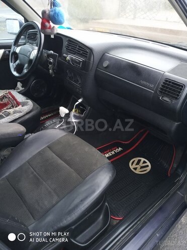 Volkswagen Golf 1994, 245,000 km - 2.0 l - Zaqatala