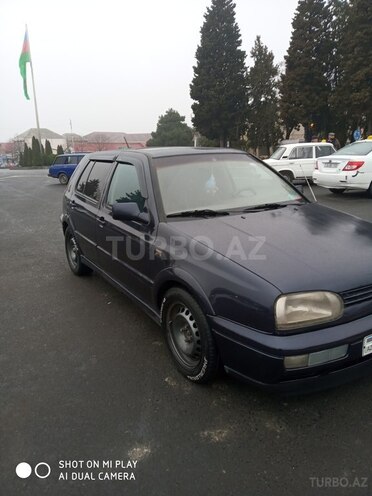 Volkswagen Golf 1994, 245,000 km - 2.0 l - Zaqatala