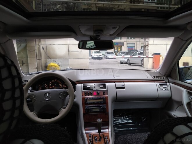 Mercedes E 220 1999, 335,000 km - 2.2 l - Bakı