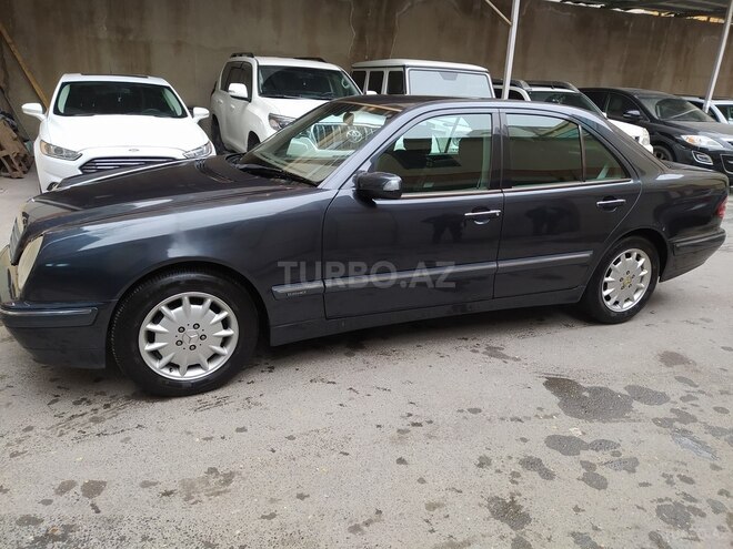 Mercedes E 220 1999, 335,000 km - 2.2 l - Bakı
