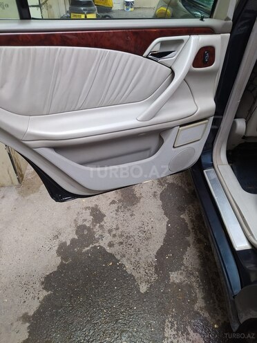 Mercedes E 220 1999, 335,000 km - 2.2 l - Bakı