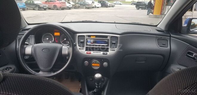 Kia Rio 2006, 133,000 km - 1.4 l - Bakı