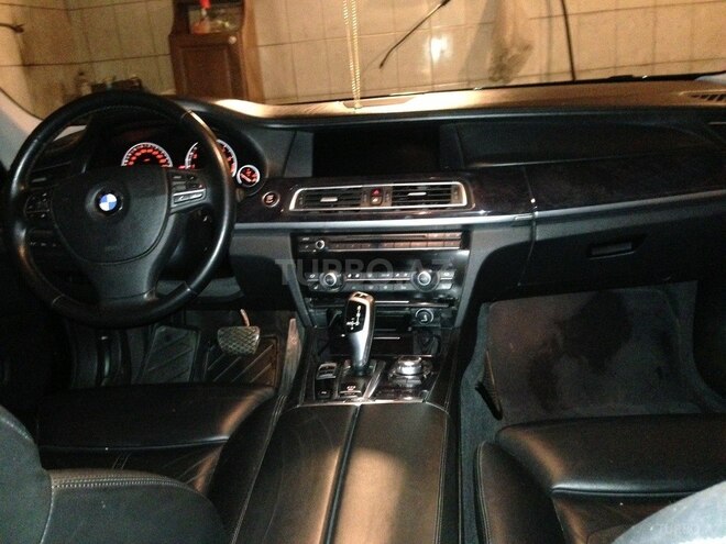 BMW 750 2009, 173,000 km - 4.4 l - Bakı