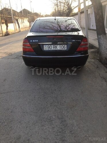Mercedes E 240 2003, 352,281 km - 2.6 l - Ucar