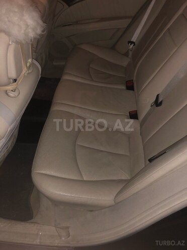 Mercedes E 240 2003, 352,281 km - 2.6 l - Ucar