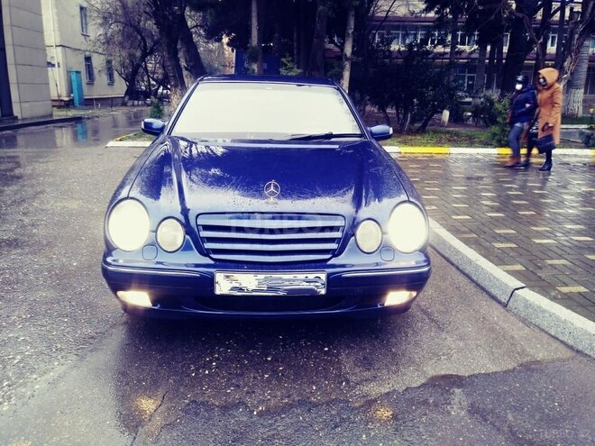 Mercedes E 270 2000, 294,000 km - 2.7 l - Sumqayıt