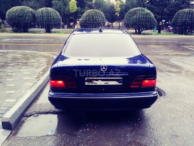 Mercedes E 270 2000, 294,000 km - 2.7 l - Sumqayıt