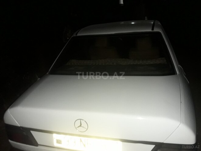 Mercedes E 200 1988, 999,999 km - 0.2 l - Bakı