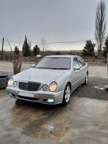 Mercedes E 320 2001, 265,000 km - 3.2 l - Şəmkir