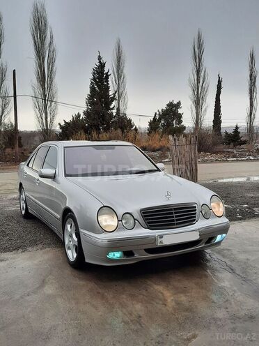 Mercedes E 320 2001, 265,000 km - 3.2 l - Şəmkir