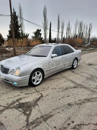 Mercedes E 320 2001, 265,000 km - 3.2 l - Şəmkir