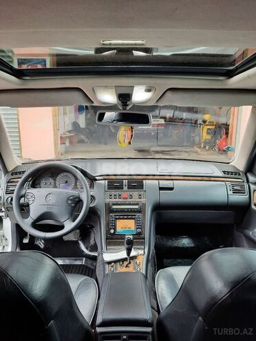 Mercedes E 320 2001, 265,000 km - 3.2 l - Şəmkir