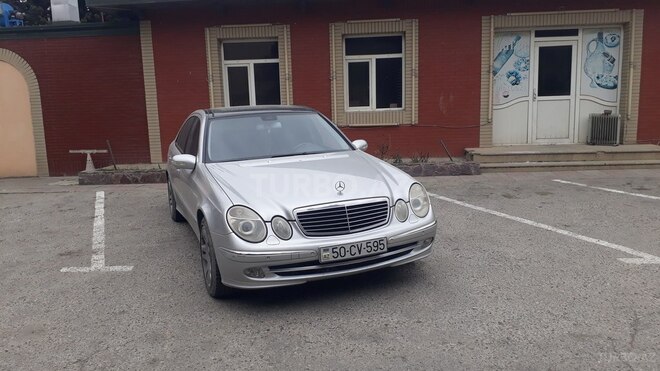 Mercedes E 240 2003, 267,000 km - 2.6 l - Sumqayıt