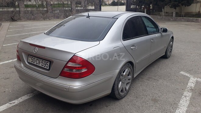 Mercedes E 240 2003, 267,000 km - 2.6 l - Sumqayıt
