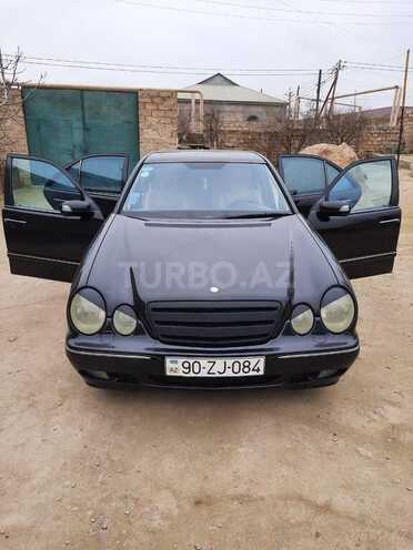 Mercedes E 240 2001, 235,000 km - 2.6 l - Bakı