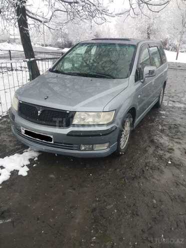 Mitsubishi Grandis 2001, 186,000 km - 2.4 л - Qəbələ
