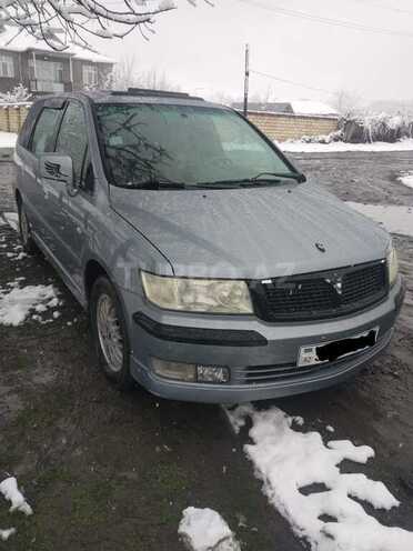 Mitsubishi Grandis 2001, 186,000 km - 2.4 л - Qəbələ