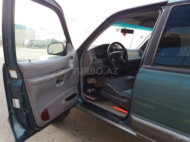 Ford Explorer 1996, 121,000 km - 4.0 л - Gəncə