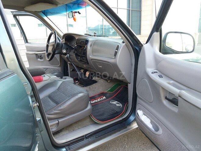 Ford Explorer 1996, 121,000 km - 4.0 л - Gəncə