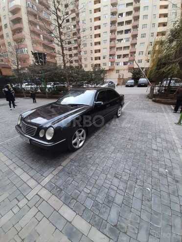 Mercedes E 320 2000, 271,000 km - 3.2 л - Bakı