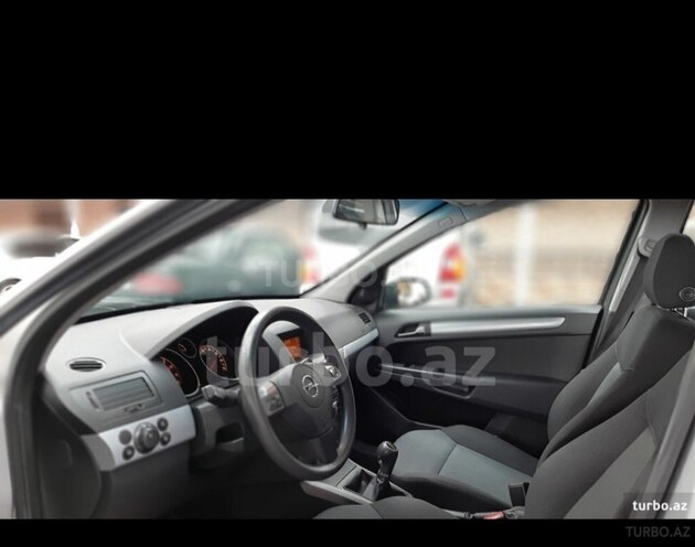 Opel Astra 2006, 290,000 km - 1.3 л - Qazax
