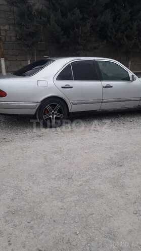 Mercedes E 220 1996, 400,000 km - 2.2 л - Bakı