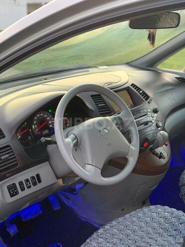 Mitsubishi Grandis 2003, 228,000 km - 2.4 l - Bakı
