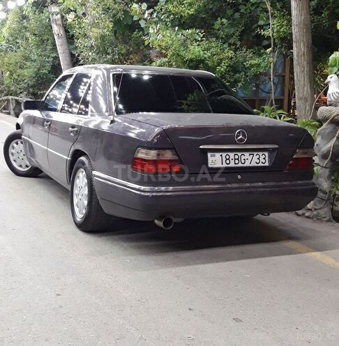 Mercedes E 220 1994, 364,521 km - 2.2 l - Şirvan
