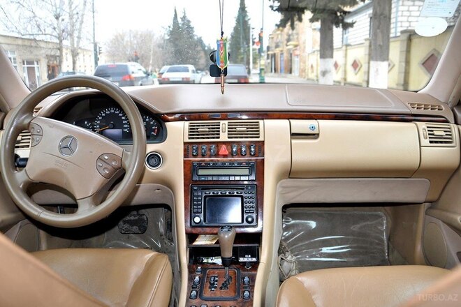 Mercedes E 240 1999, 254,789 km - 2.4 л - Ağstafa