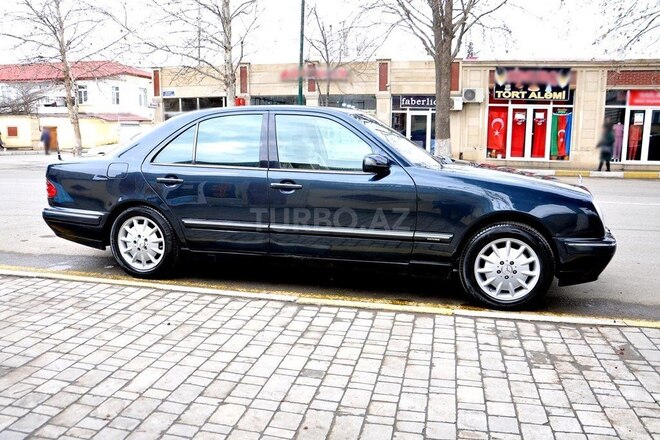 Mercedes E 240 1999, 254,789 km - 2.4 л - Ağstafa