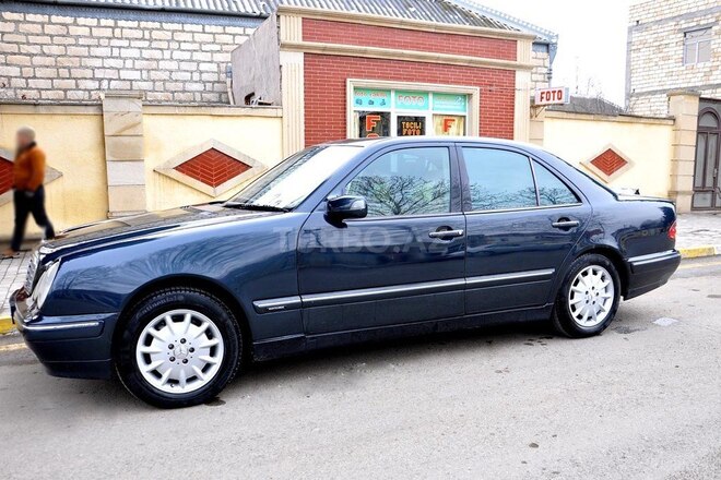 Mercedes E 240 1999, 254,789 km - 2.4 л - Ağstafa