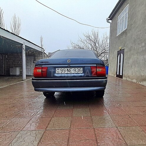 Opel Vectra 1995, 340,000 km - 1.6 l - Qusar