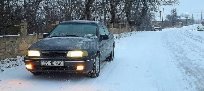 Opel Vectra 1995, 340,000 km - 1.6 l - Qusar