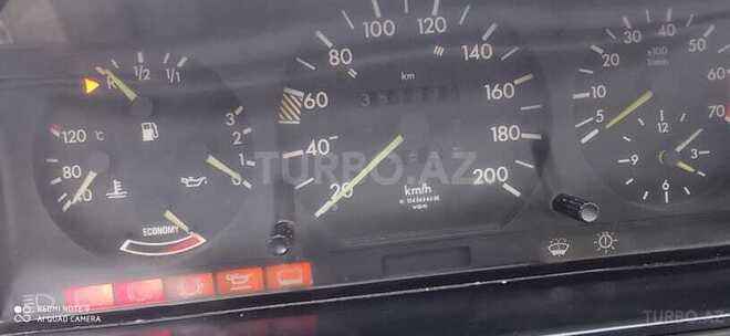Mercedes E 230 1986, 350,000 km - 2.3 l - Quba