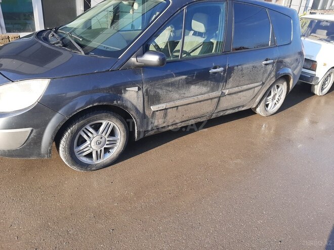 Renault Grand Scenic 2006, 220,000 km - 1.5 l - Quba