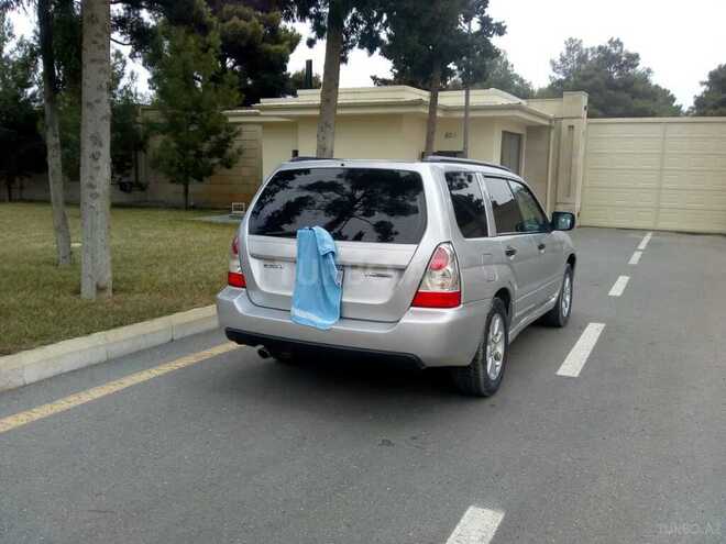 Subaru Forester 2007, 337,789 km - 2.0 l - Naftalan