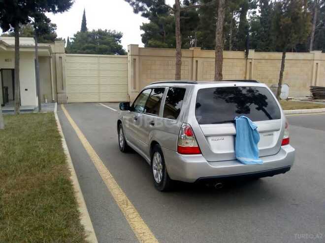 Subaru Forester 2007, 337,789 km - 2.0 l - Naftalan