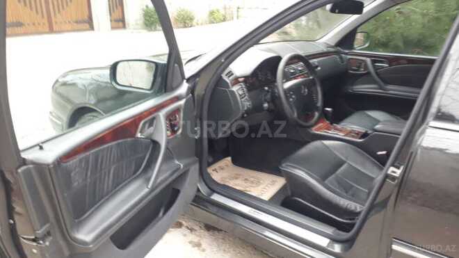 Mercedes E 240 1999, 200,000 km - 2.4 l - Bakı