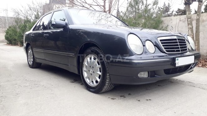 Mercedes E 240 1999, 200,000 km - 2.4 l - Bakı