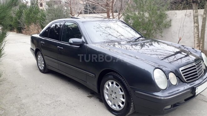 Mercedes E 240 1999, 200,000 km - 2.4 l - Bakı