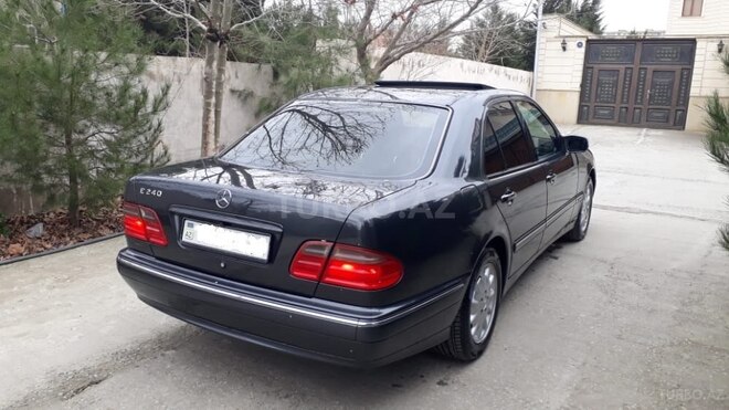 Mercedes E 240 1999, 200,000 km - 2.4 l - Bakı