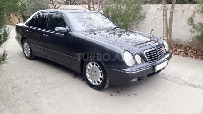 Mercedes E 240 1999, 200,000 km - 2.4 l - Bakı