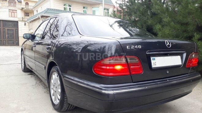 Mercedes E 240 1999, 200,000 km - 2.4 l - Bakı