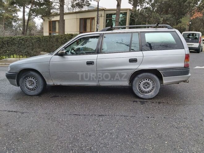 Opel Astra 1995, 356,000 km - 1.6 л - Bakı