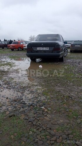 Mercedes E 220 1988, 300,000 km - 2.2 l - Bakı