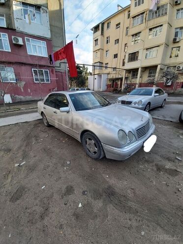 Mercedes E 230 1996, 365,000 km - 2.3 l - Sumqayıt